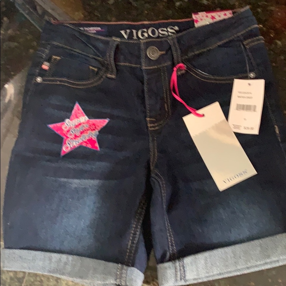 Short pants